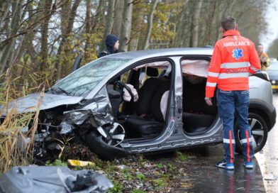Gewonde na frontale botsing bij Slootdorp